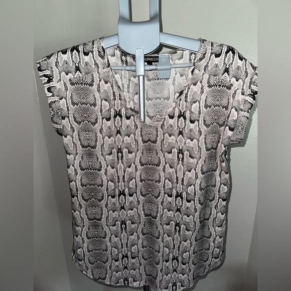 Express Tops - Express White Cap Sleeve Blouse